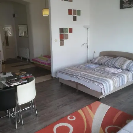 Next Door Apartamento